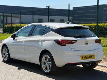 Vauxhall Astra 1.6 CDTi BlueInjection SRi Nav Euro 6 (s/s) 5dr