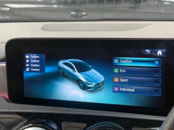 Mercedes-Benz CLA 1.3 CLA200h MHEV AMG Line (Premium Plus) Coupe 7G-DCT Euro 6 (s/