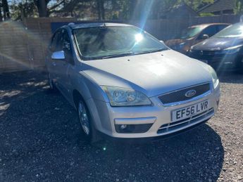 Ford Focus 2.0 Ghia 5dr