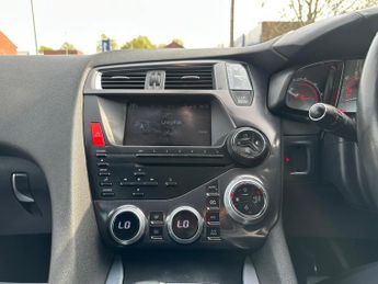 Citroen DS5 2.0 h e-HDi Airdream DSport EGS6 4WD Euro 5 (s/s) 5dr