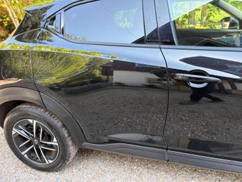 Nissan Juke 1.0 DIG-T N-Connecta DCT Auto Euro 6 (s/s) 5dr
