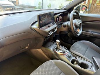 Nissan Juke 1.0 DIG-T N-Connecta DCT Auto Euro 6 (s/s) 5dr
