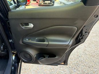 Nissan Juke 1.0 DIG-T N-Connecta DCT Auto Euro 6 (s/s) 5dr