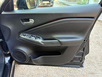 Nissan Juke 1.0 DIG-T N-Connecta DCT Auto Euro 6 (s/s) 5dr