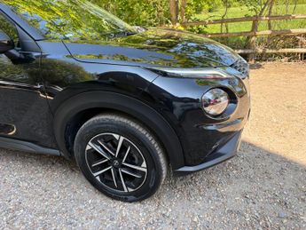 Nissan Juke 1.0 DIG-T N-Connecta DCT Auto Euro 6 (s/s) 5dr