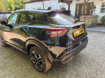 Nissan Juke 1.0 DIG-T N-Connecta DCT Auto Euro 6 (s/s) 5dr