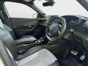 Peugeot E-2008 50kWh GT Premium SUV 5dr Electric Auto (136 ps)