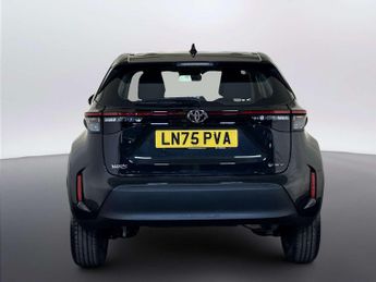 Toyota Yaris Cross 1.5 VVT-h Icon SUV 5dr Petrol Hybrid E-CVT Euro 6 (s/s) (116 ps)