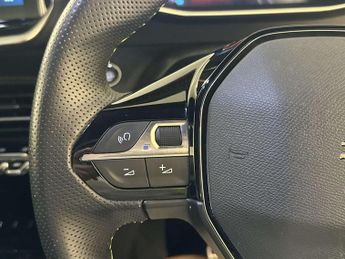 Peugeot E-2008 50kWh GT SUV 5dr Electric Auto (7kW Charger) (136 ps)