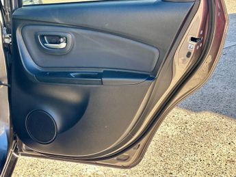 Toyota Yaris 1.5 VVT-h Excel E-CVT Euro 6 (s/s) 5dr (15in Alloy)