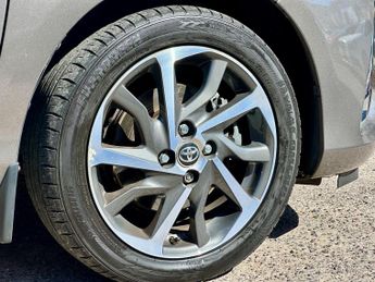 Toyota Yaris 1.5 VVT-h Excel E-CVT Euro 6 (s/s) 5dr (15in Alloy)