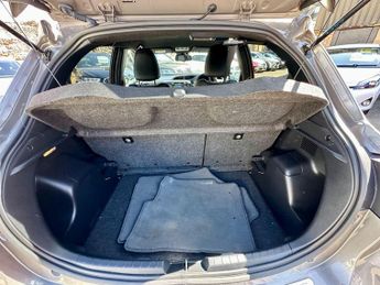 Toyota Yaris 1.5 VVT-h Excel E-CVT Euro 6 (s/s) 5dr (15in Alloy)