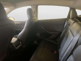 Tesla Model Y (Dual Motor) Long Range SUV 5dr Electric Auto 4WDE (384 bhp)