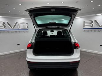 Volkswagen Tiguan 2.0 TDI BlueMotion Tech SE DSG 4Motion Euro 6 (s/s) 5dr
