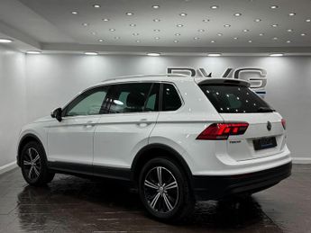 Volkswagen Tiguan 2.0 TDI BlueMotion Tech SE DSG 4Motion Euro 6 (s/s) 5dr