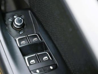 AUDI Q3 2.0 TDI S line Edition SUV 5dr Diesel S Tronic quattro Euro 6 (s