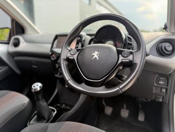 Peugeot 108 1.2 VTi PureTech Allure Top! Euro 5 5dr