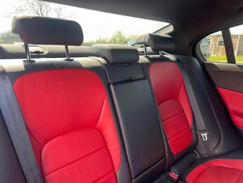 Jaguar XE 2.0d R-Sport Auto Euro 6 (s/s) 4dr