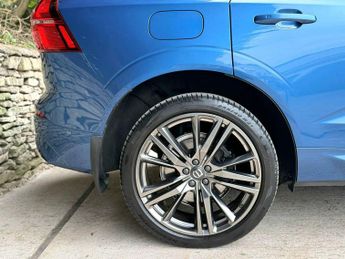 Volvo XC60 2.0h T8 Twin Engine 10.4kWh R-Design Pro Auto AWD Euro 6 (s/s) 5