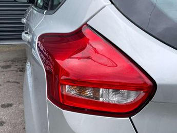 Ford Focus 1.0 Focus Titanium Auto 5dr