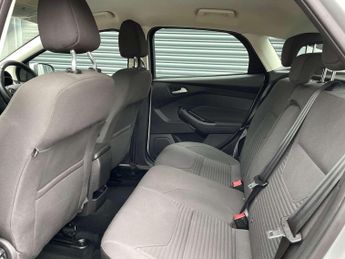 Ford Focus 1.0 Focus Titanium Auto 5dr