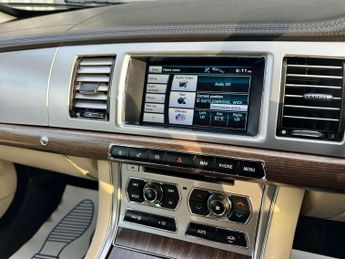 Jaguar XF 2.2 XF Luxury D Auto 4dr