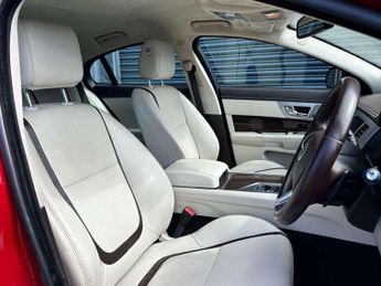 Jaguar XF 2.2 XF Portfolio D Auto 4dr