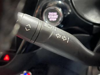 Vauxhall Corsa Electric 50kWh SRi Nav Premium Auto 5dr (7.4Kw Charger)