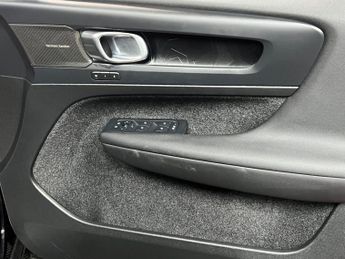 Volvo XC40 Recharge 69kWh Ultimate Auto 5dr