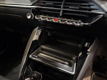 Peugeot E-208 50kWh GT Auto 5dr