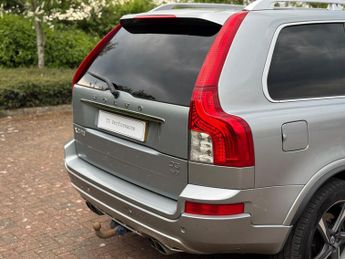 Volvo XC90 2.4 D5 R-Design Geartronic 4WD Euro 5 5dr