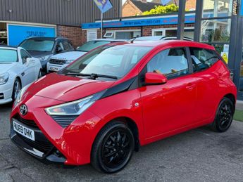 Toyota AYGO 1.0 VVT-i x-play Hatchback 5dr Petrol x-shift Euro 6 (71 ps)