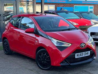 Toyota AYGO 1.0 VVT-i x-play Hatchback 5dr Petrol x-shift Euro 6 (71 ps)