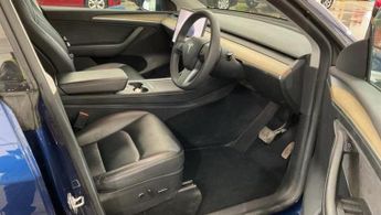 Tesla Model Y (Dual Motor) Long Range Auto 4WDE 5dr