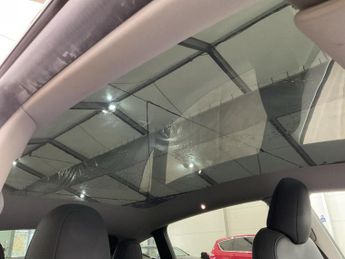 Tesla Model Y (Dual Motor) Long Range Auto 4WDE 5dr