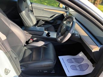 Tesla Model 3 Standard Range Plus Auto RWD 4dr