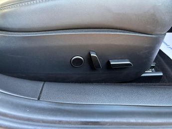 Tesla Model 3 Standard Range Plus Auto RWD 4dr