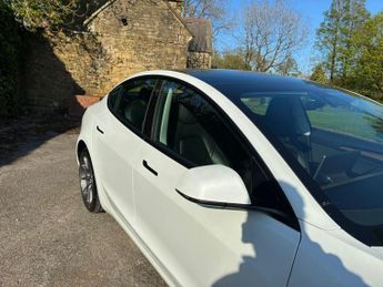 Tesla Model 3 Standard Range Plus Auto RWD 4dr