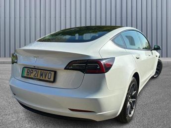 Tesla Model 3 Standard Range Plus Auto RWD 4dr