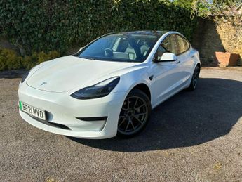 Tesla Model 3 Standard Range Plus Auto RWD 4dr