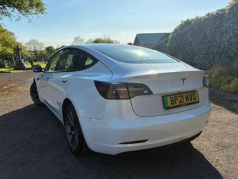 Tesla Model 3 Standard Range Plus Auto RWD 4dr