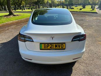 Tesla Model 3 Standard Range Plus Auto RWD 4dr
