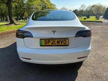 Tesla Model 3 Standard Range Plus Auto RWD 4dr