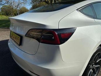 Tesla Model 3 Standard Range Plus Auto RWD 4dr