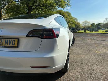 Tesla Model 3 Standard Range Plus Auto RWD 4dr