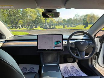 Tesla Model 3 Standard Range Plus Auto RWD 4dr