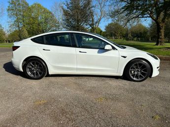 Tesla Model 3 Standard Range Plus Auto RWD 4dr