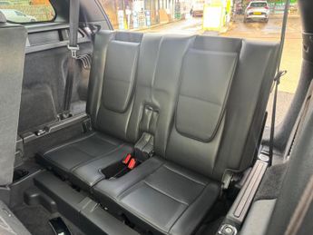 Land Rover Discovery Sport 2.0 TD4 HSE Black Auto 4WD Euro 6 (s/s) 5dr