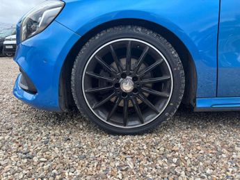 Mercedes-Benz A Class 2.1 A200d AMG Line (Premium Plus) 7G-DCT Euro 6 (s/s) 5dr