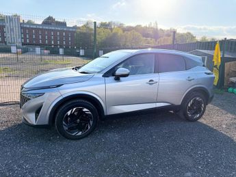 Nissan Qashqai 1.3 DIG-T MHEV N-Connecta XTRON Euro 6 (s/s) 5dr